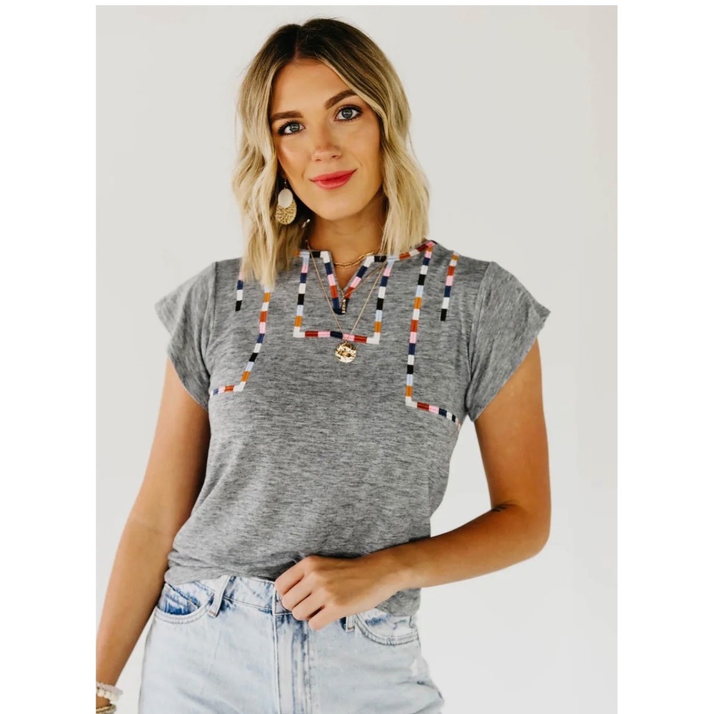 Mod Boutique Gray Embroidered Notched V-Neck Cap Sleeve Top XL Boho Geometric